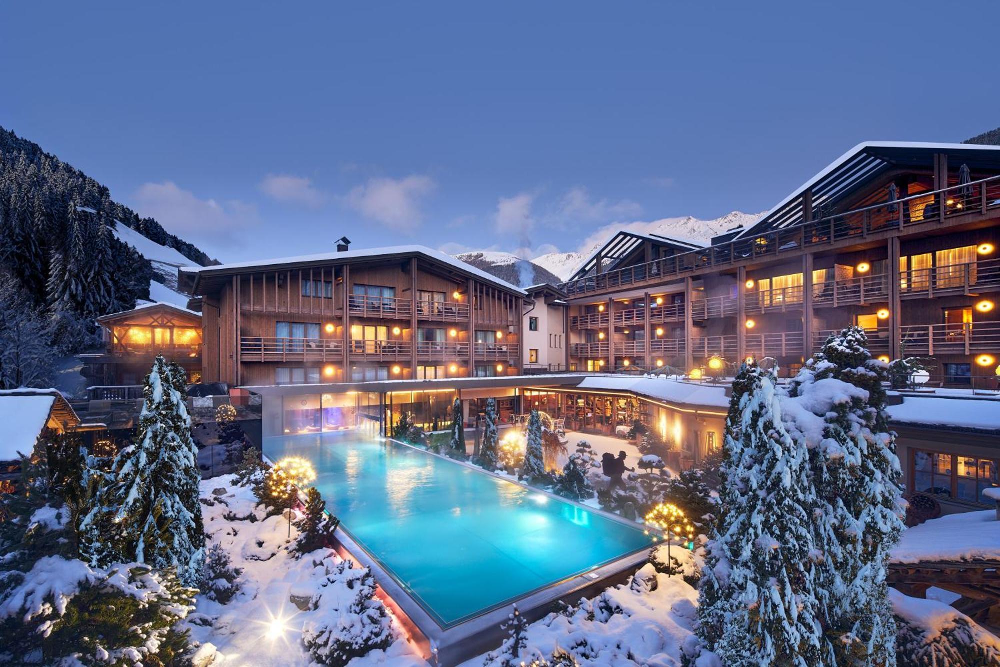 Hotel Quelle Nature Spa Resort Santa Maddalena in Casies Exterior foto
